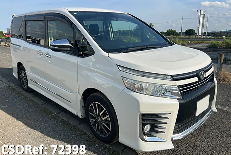 Toyota / Voxy 2016